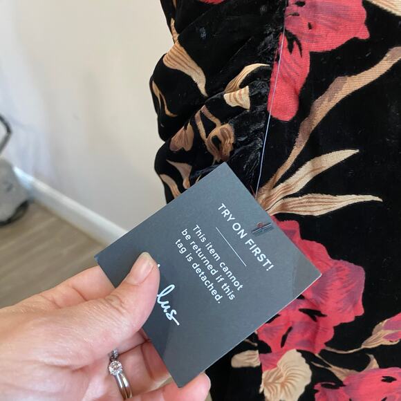 Lulus Evening In Love Black Floral Print Velvet Strapless Mini Dress NWT Sz M - Picture 8 of 11